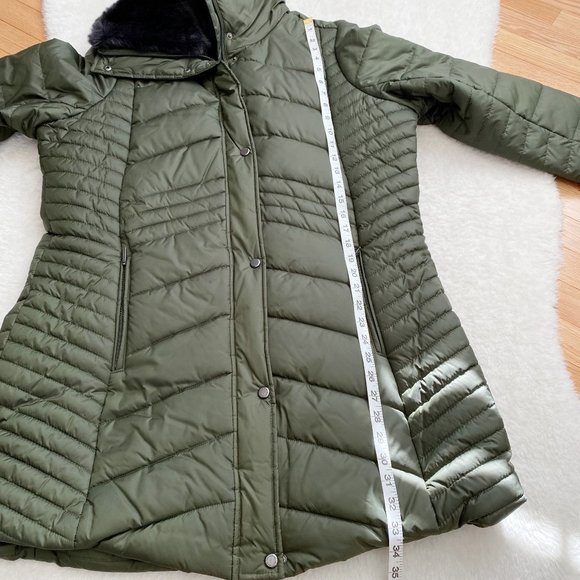 WEATHERPROOF Women's Modern Shaped Puffer Coat, Faux Fur, Olive, Size 1X - Picture 6 of 9